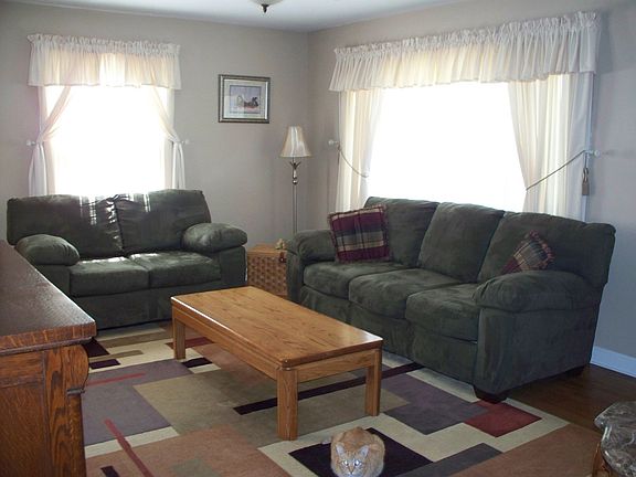 2nd image of 2576 Acorn Dr