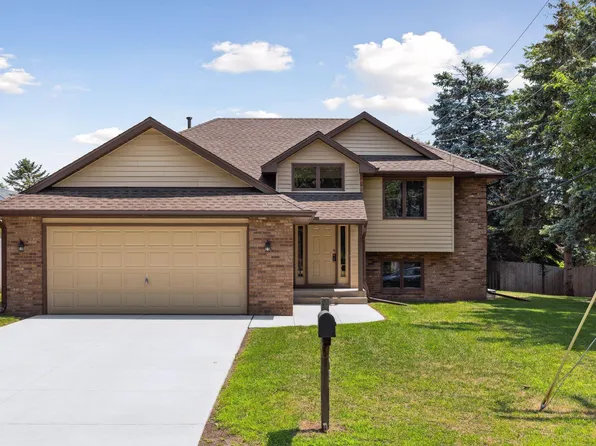 105 12th Ave NW, New Brighton, MN 55112