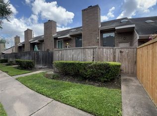 13798 Hollowgreen Dr #305, Houston, TX 77082