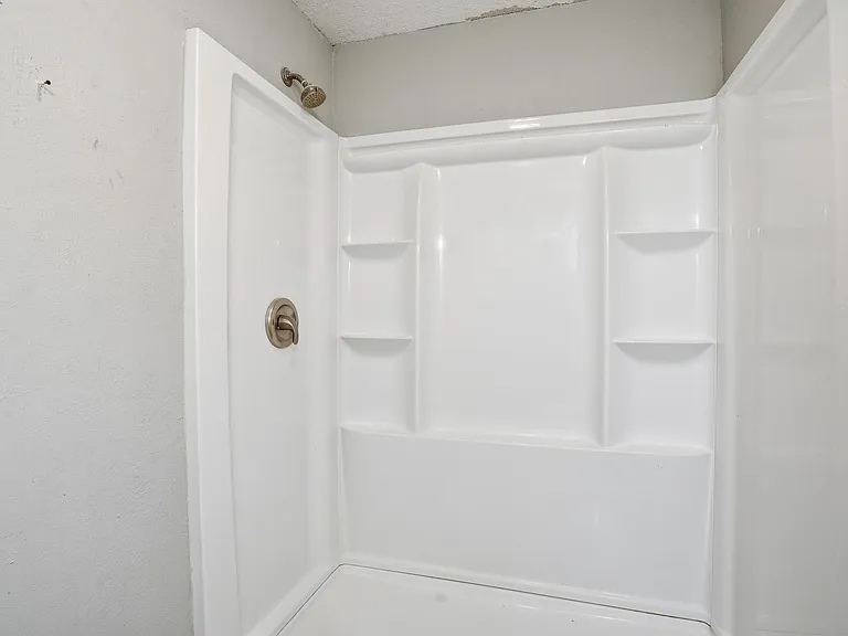 1412 Chase Ave — Photo 17