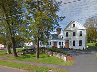 14 Gray St, Amherst, MA 01002