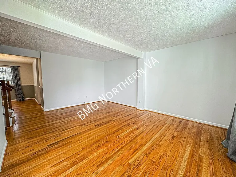 8627 Spring Creek Ct — Photo 5