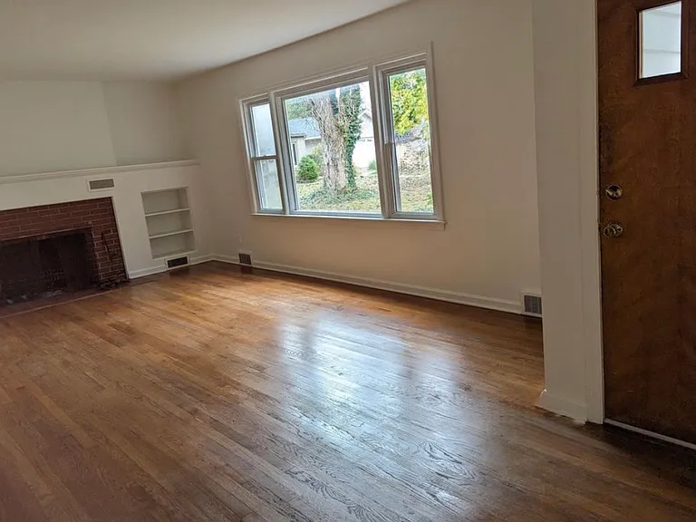 750 Elm Ct — Photo 11