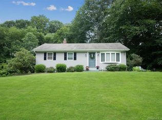 52 Karen Dr, Monroe, CT 06468