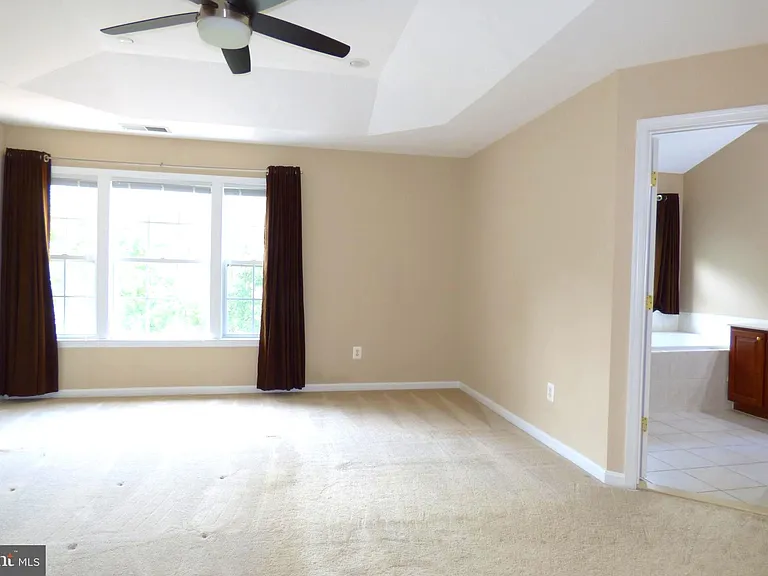 44286 Acushnet Ter — Photo 10
