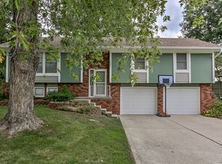 1021 Essex St, Liberty, MO 64068