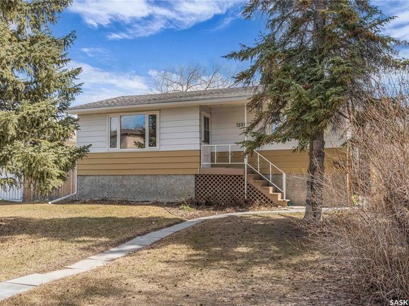 1251 ELLIOTT STREET, Regina, SK S4N 3G2
