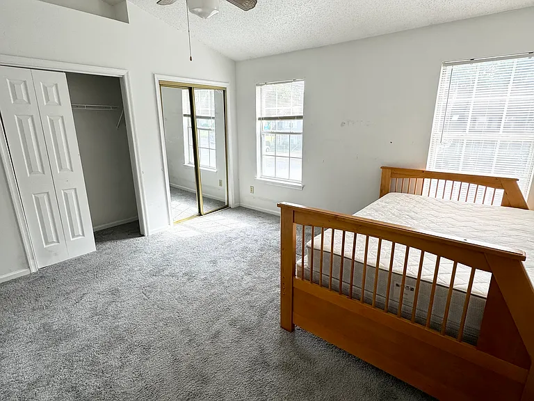 154 Corwin Cir — Photo 11