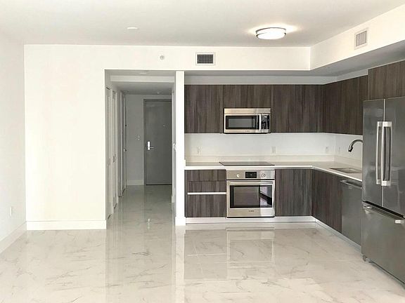 5th image of 1770 N Bayshore Dr