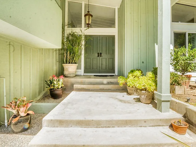 22903 De Kalb Dr — Photo 43