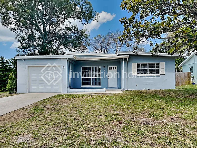 1510 Levern St — Photo 1