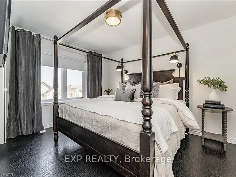 8 Stratus St — Photo 13