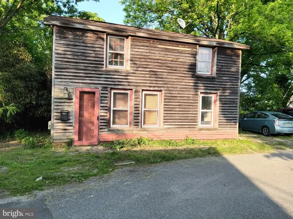 1 Woods Aly, Mount Holly, NJ 08060