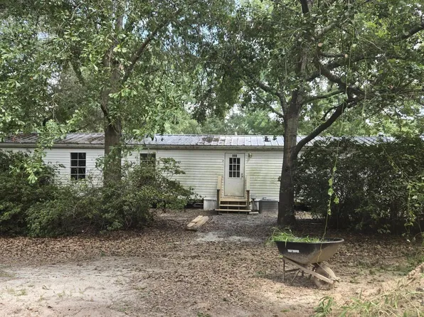 116 Huger St, Eutawville, SC 29048