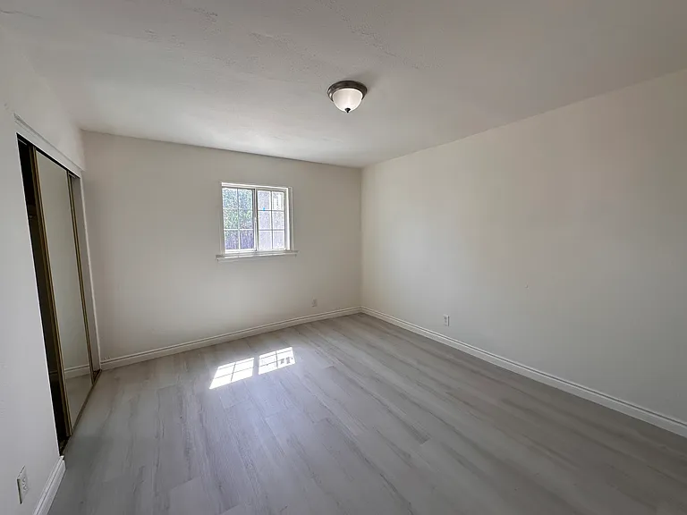 2146 Cantaria Ave — Photo 8