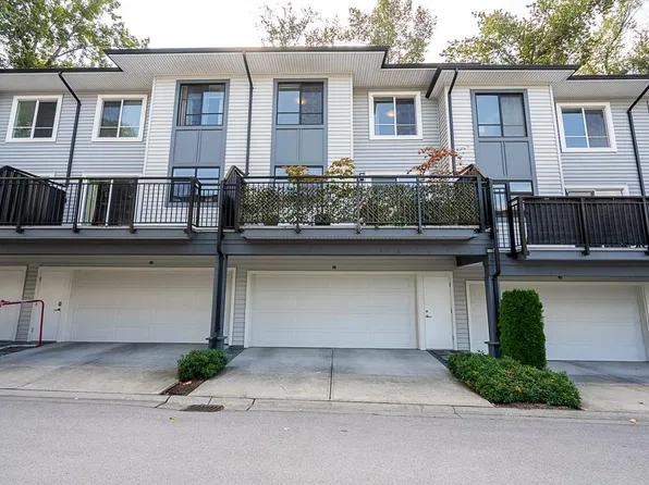 18505 Laurensen Pl #2004, Surrey, BC V4N 6R7