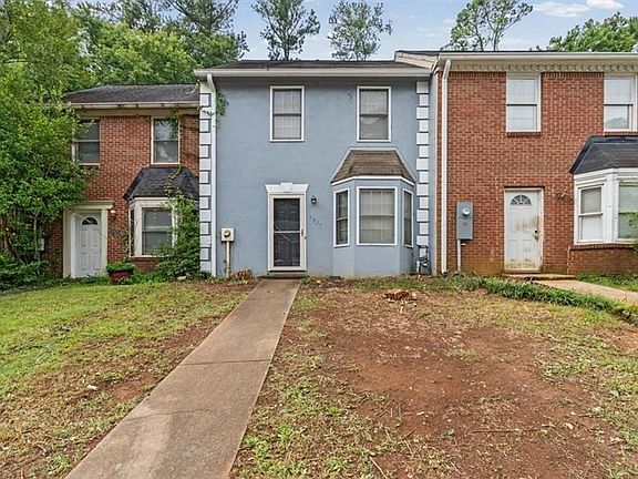 2nd image of 2927 Governors Ct