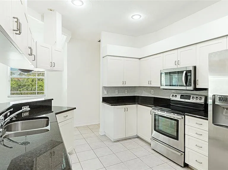 534 Oak Bay Dr — Photo 16