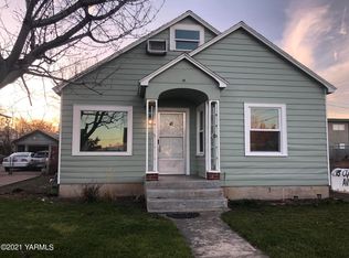 218 Custer Ave, Yakima, WA 98902