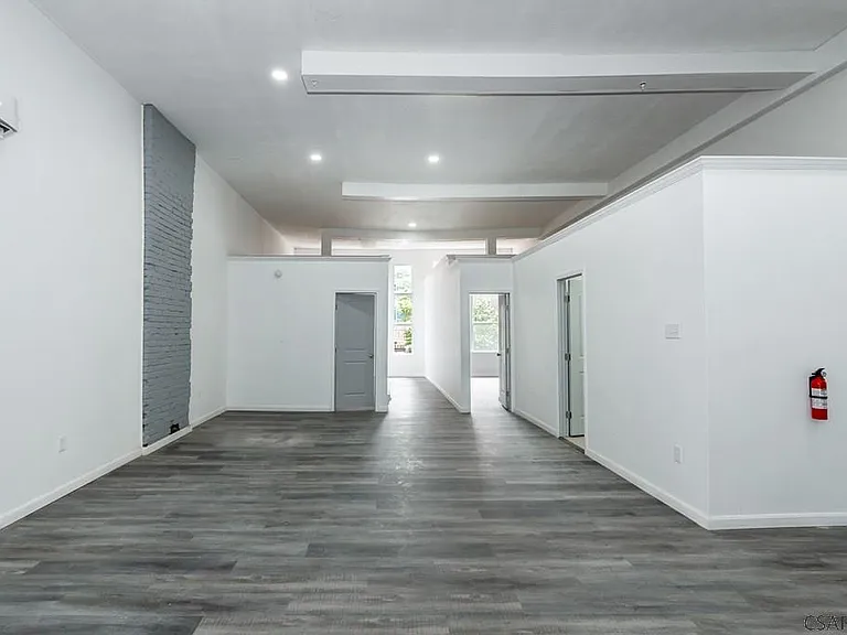 215 Franklin St #202 — Photo 11
