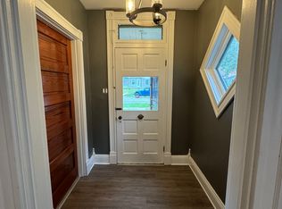 908 Troy Rd, Edwardsville, IL 62025