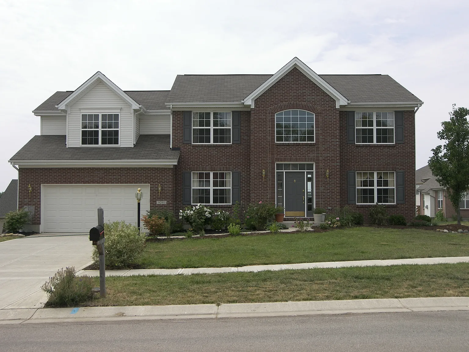 9291 Crestwood Dr photo 1