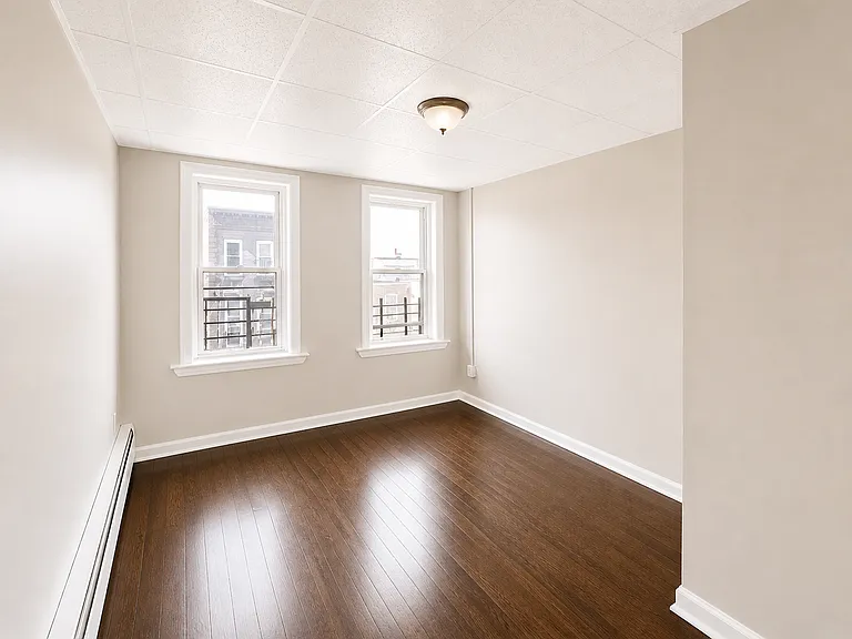 196 Parkhurst St #4 — Photo 3