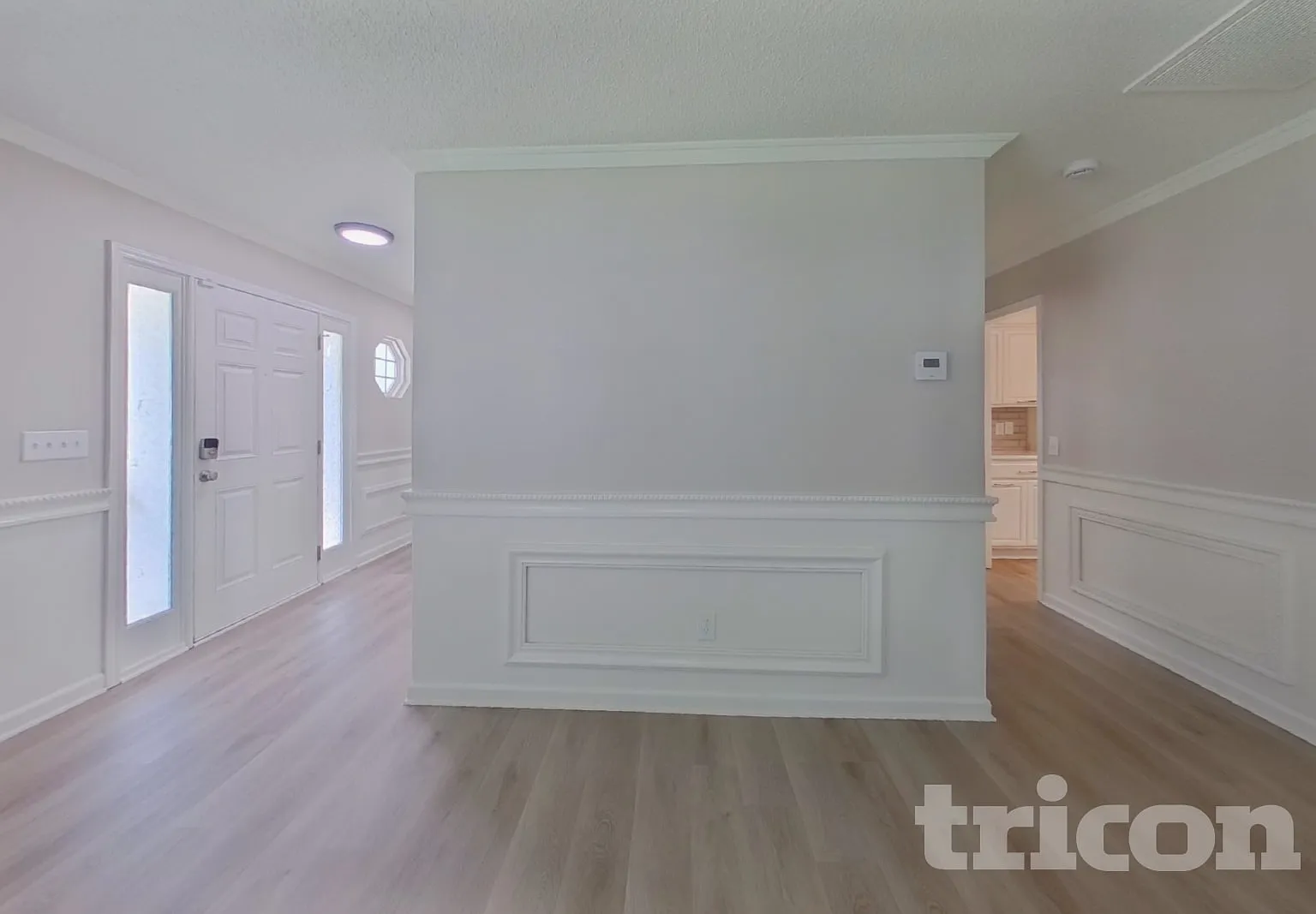 636 Sadler Glen Dr Charlotte NC — Photo 2