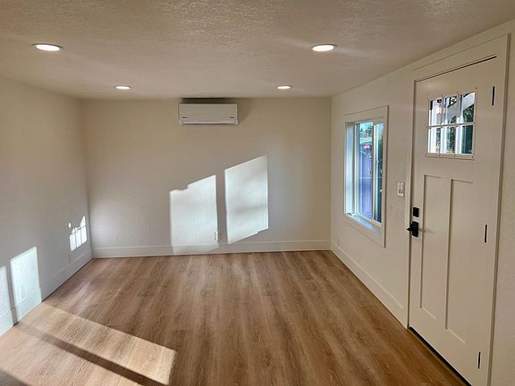 5th image of 4069 Fort Peck St