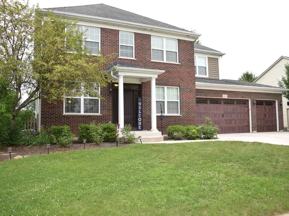 3003 Wayland Ave, Elgin, IL 60124