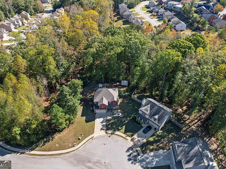 475 Louise Way — Photo 35