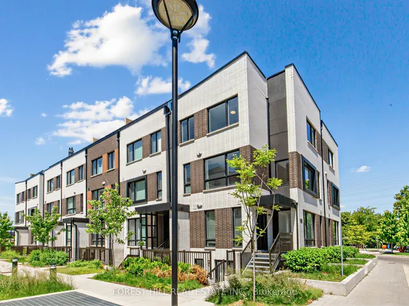 40 Ed Clark Gdns #2, Toronto, ON M6N 3A9