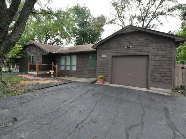10200 Pflumm Rd, Lenexa, KS 66215