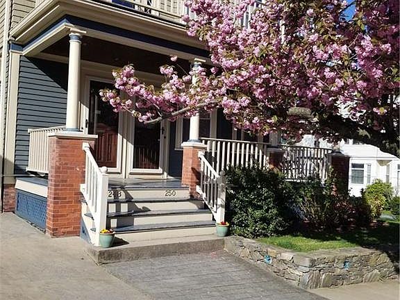 5th image of 248 Cypress St