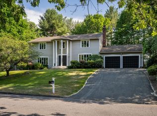 568 Pinewood Dr, Longmeadow, MA 01106