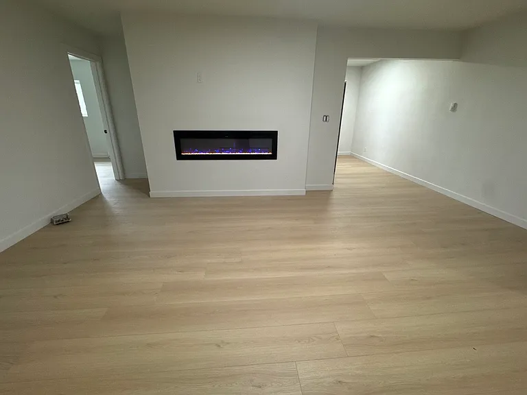 229 E Monroe St #16 — Photo 3