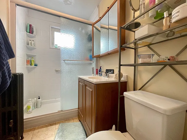60 Brock St #2B — Photo 8
