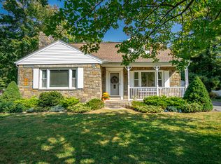 122 Heckeler Dr, Glenville, NY 12302