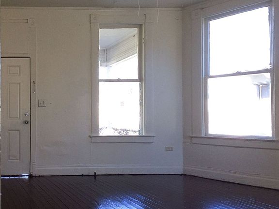5th image of 609 Wall St
