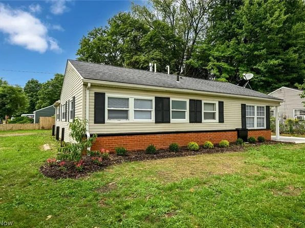 1376 Seward Ave, Akron, OH 44320