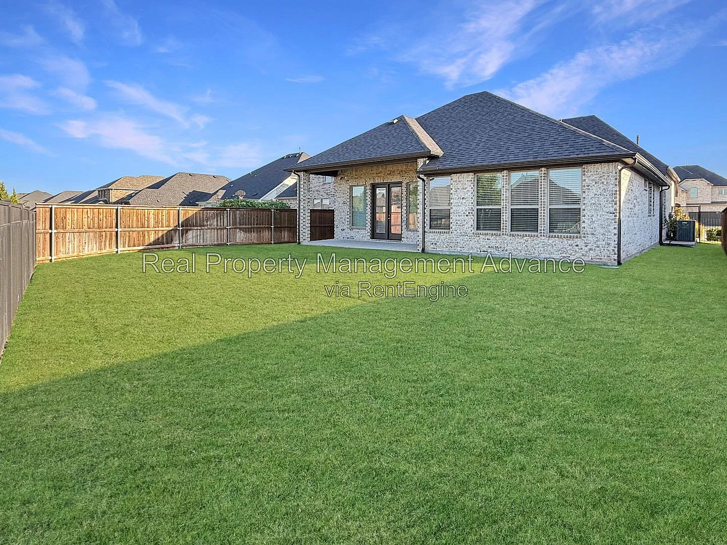 4 bed, 3.0 bath, 2317 sqft, $3,100 — Photo 2
