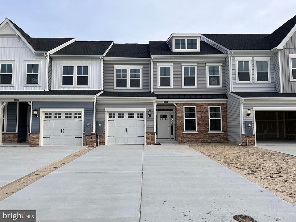 1st image of 34350 Beaufort Ct