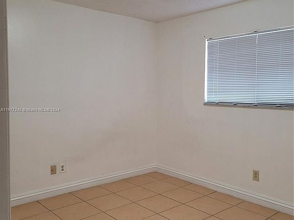 5th image of 17000 NW 67th Ave APT 429