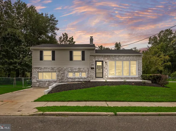 305 Fairview Ave, Somerdale, NJ 08083