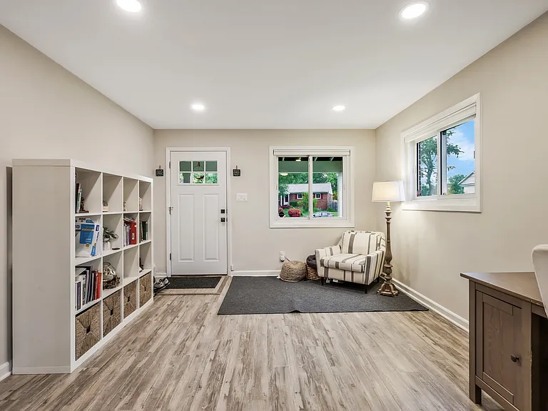 7011 Kenfig Pl — Photo 5