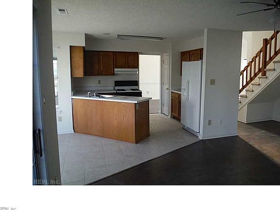 4th image of 106 Kathleen Pl