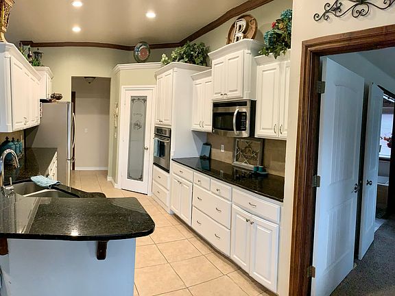 5th image of 5013 SW 123rd St