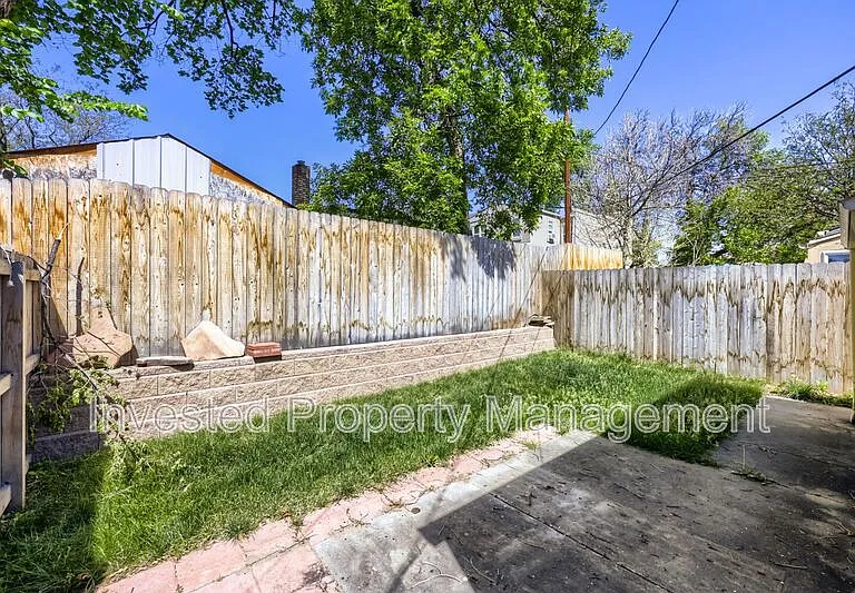 3007 N Hooker St — Photo 17