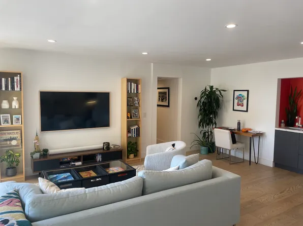 1300 Midvale Ave APT 510, Los Angeles, CA 90024