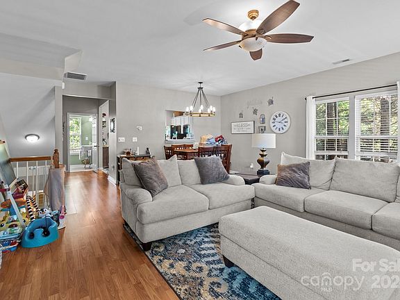 2nd image of 13511 Merry Chase Ln